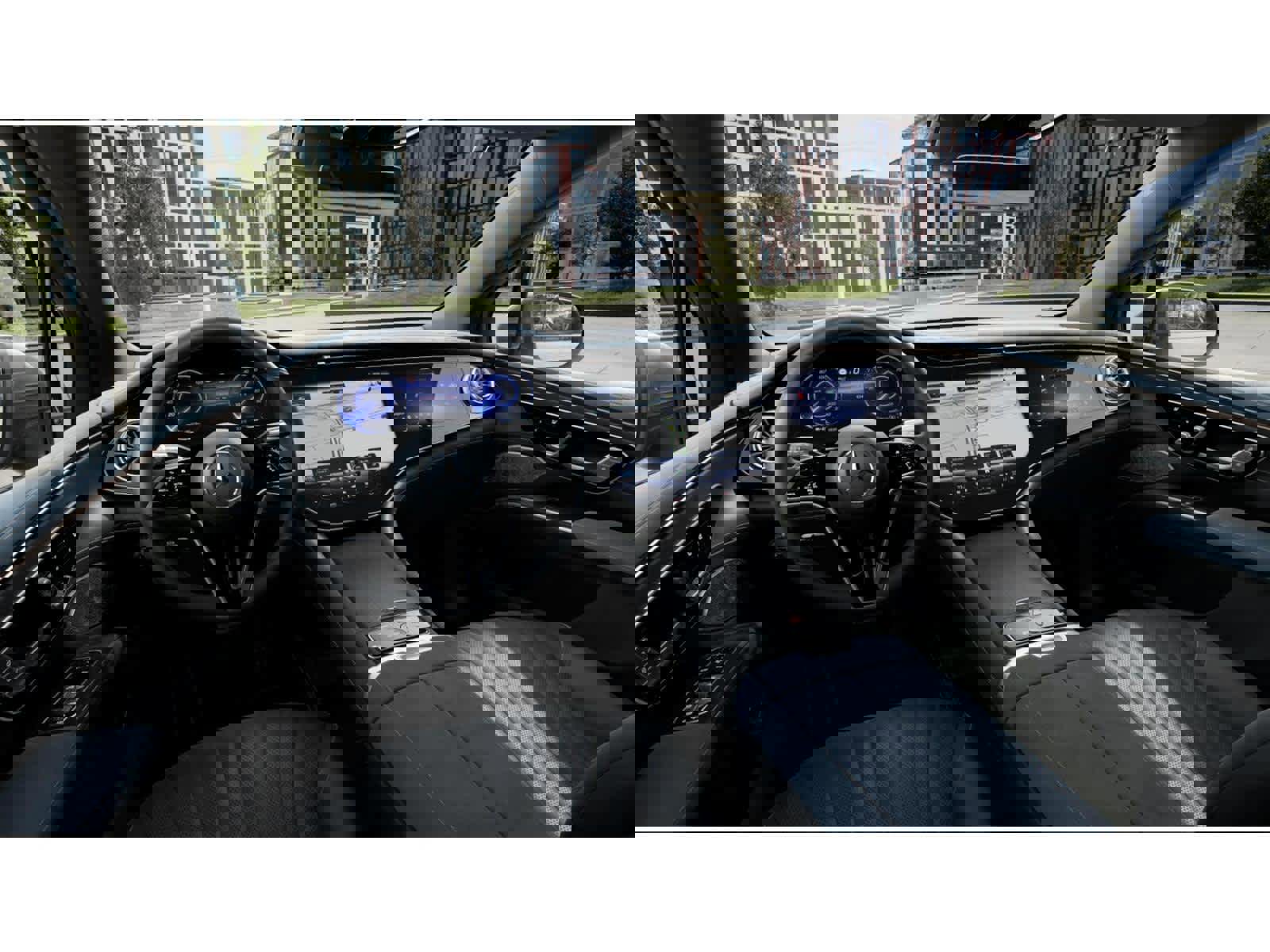 New 2026 Mercedes-Benz EQS 400 4MATIC SUV image 2