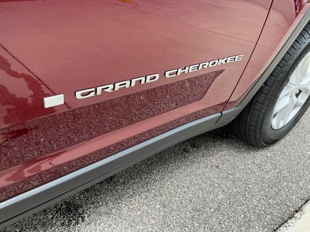 Used 2026 Jeep Grand Cherokee Laredo X AWD/4WD image 8