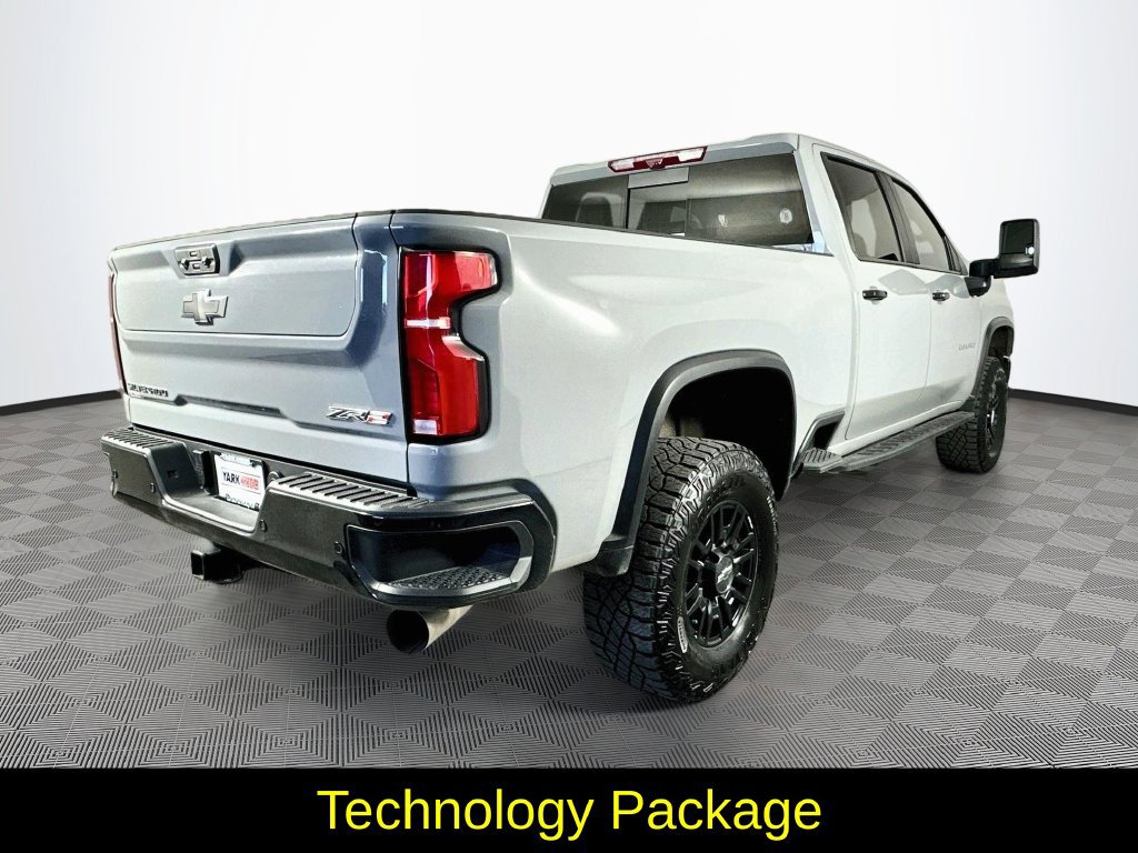 Used 2025 Chevrolet Silverado 2500 ZR2 AWD/4WD image 10