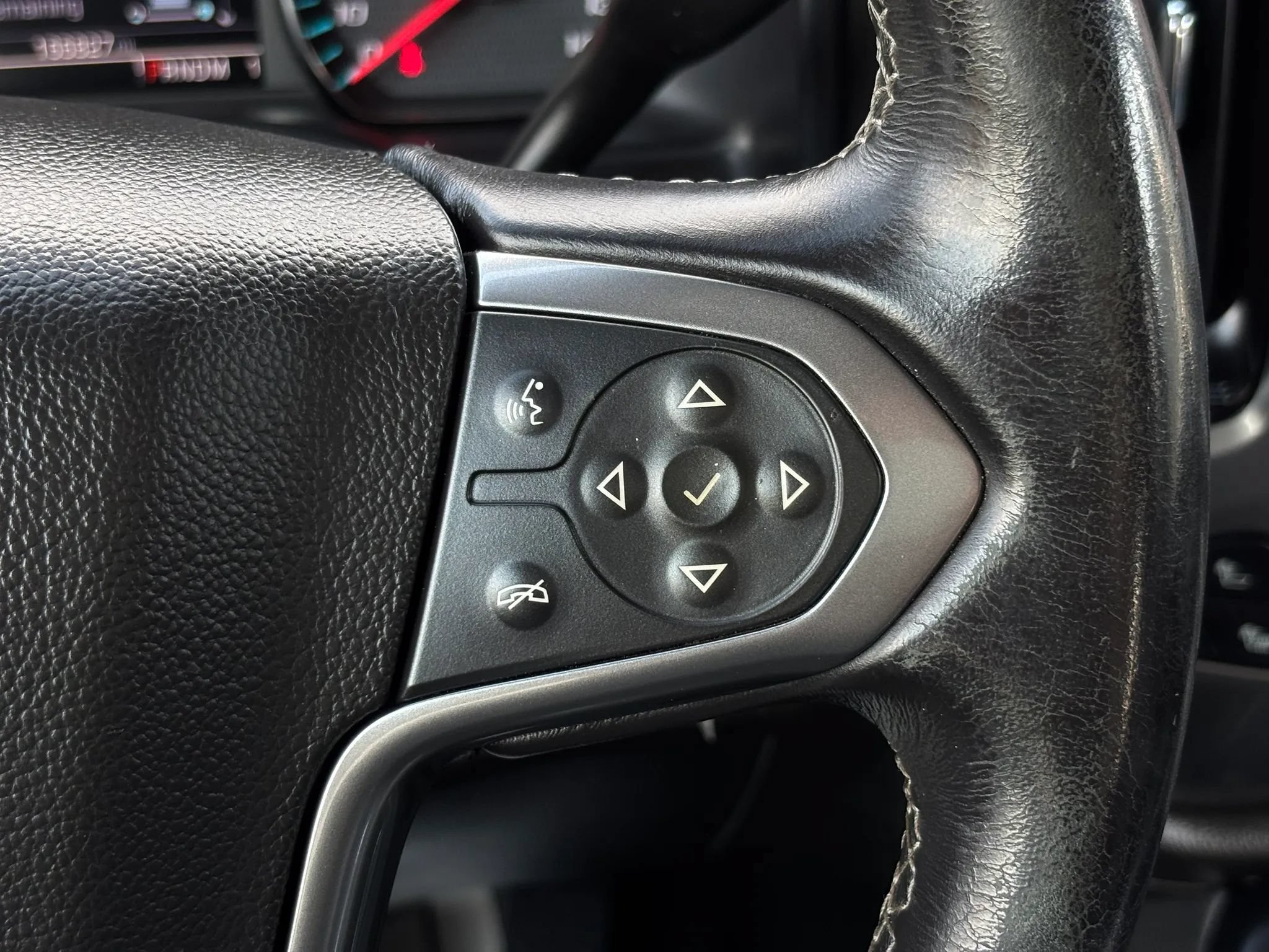 Used 2015 Chevrolet Silverado 2500 LTZ w/ Duramax Plus Package AWD/4WD image 35