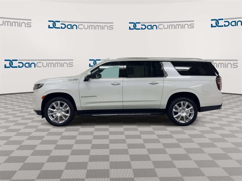 Used 2024 Chevrolet Suburban High Country w/ Advanced Technology Package image 5
