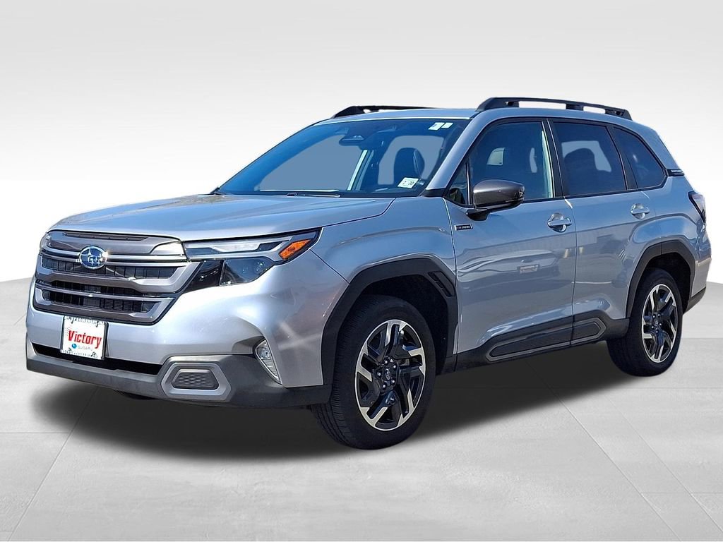 Used 2025 Subaru Forester Limited image 3