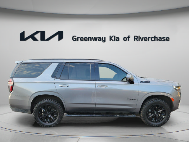 Used 2021 Chevrolet Tahoe Z71 w/ Luxury Package AWD/4WD image 7