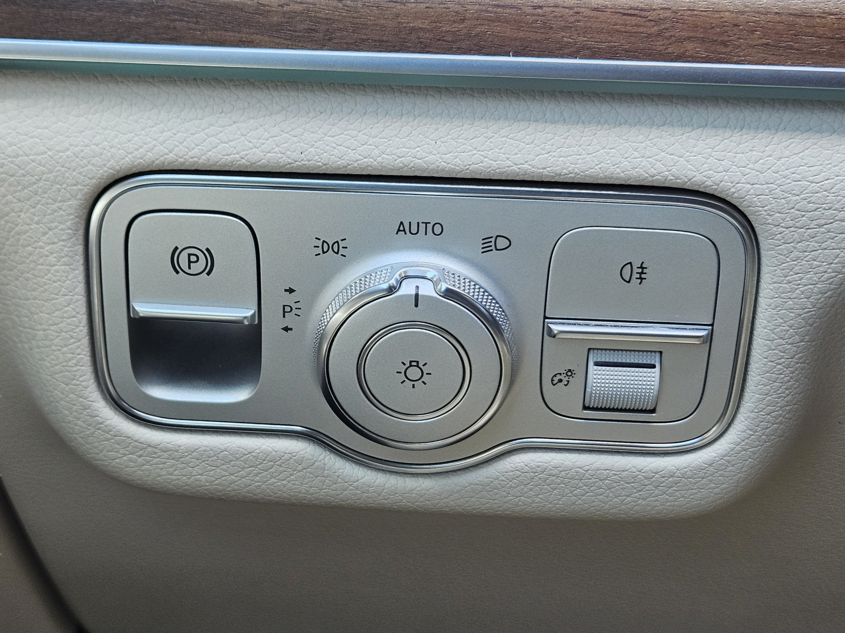 Certified 2021 Mercedes-Benz GLS 450 4MATIC image 14