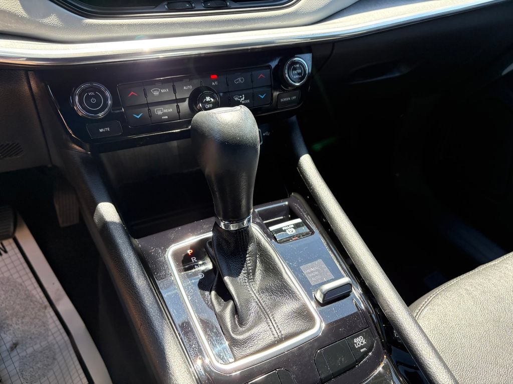Used 2023 Jeep Compass Limited AWD/4WD image 15