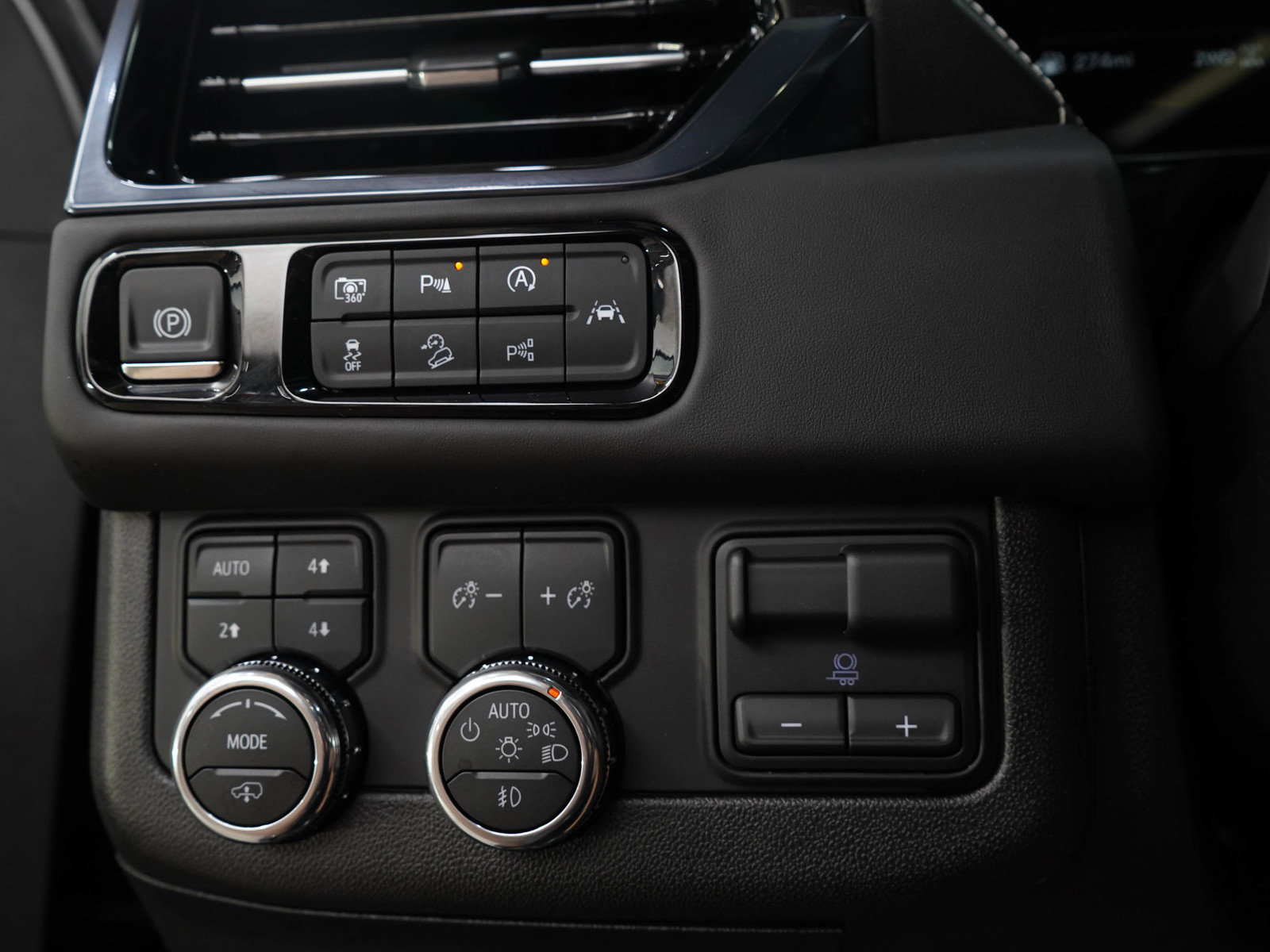 Used 2026 GMC Yukon XL AT4 Ultimate AWD/4WD image 28