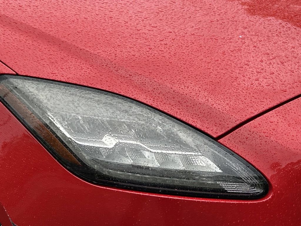 Used 2019 Jaguar E-PACE S image 9