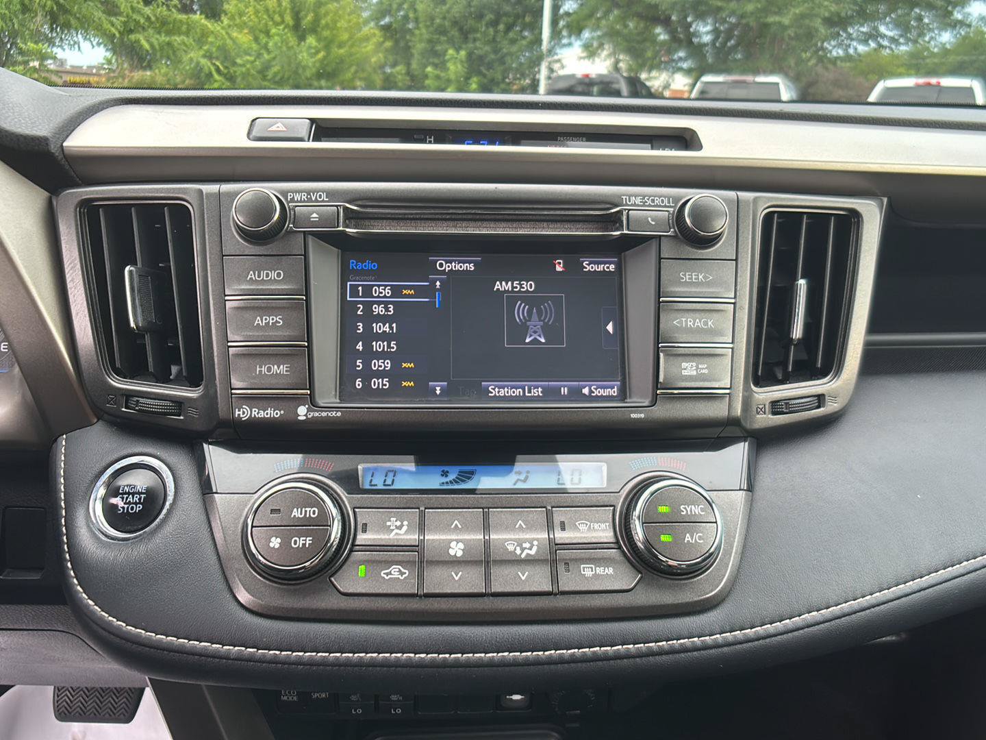 Used 2015 Toyota RAV4 Limited w/ Technology Package AWD/4WD image 30