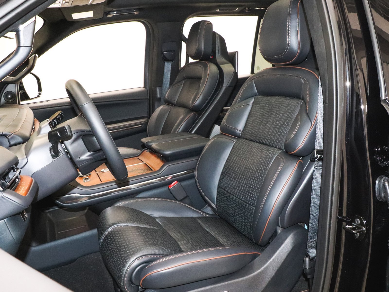 Used 2025 Lincoln Navigator Black Label image 22
