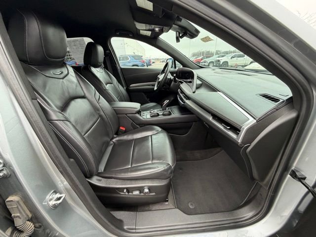 Used 2025 Cadillac XT4 Premium Luxury image 20