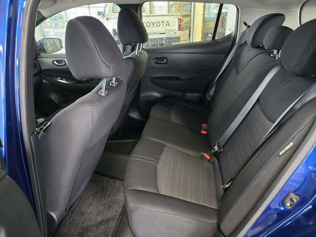 Used 2021 Nissan Leaf SV image 36