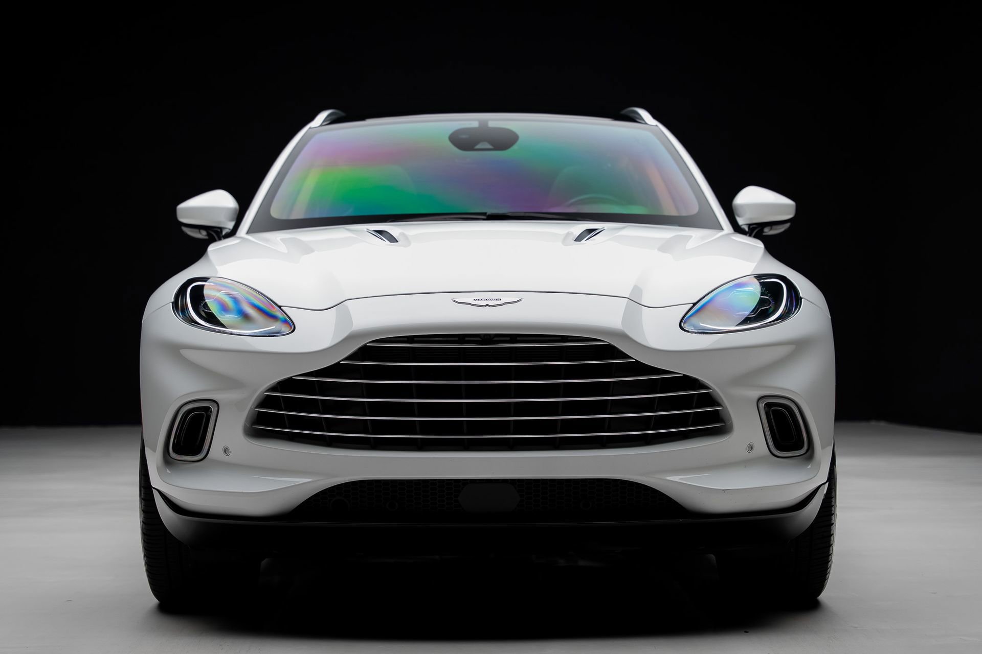 Used 2023 Aston Martin DBX AWD/4WD image 8