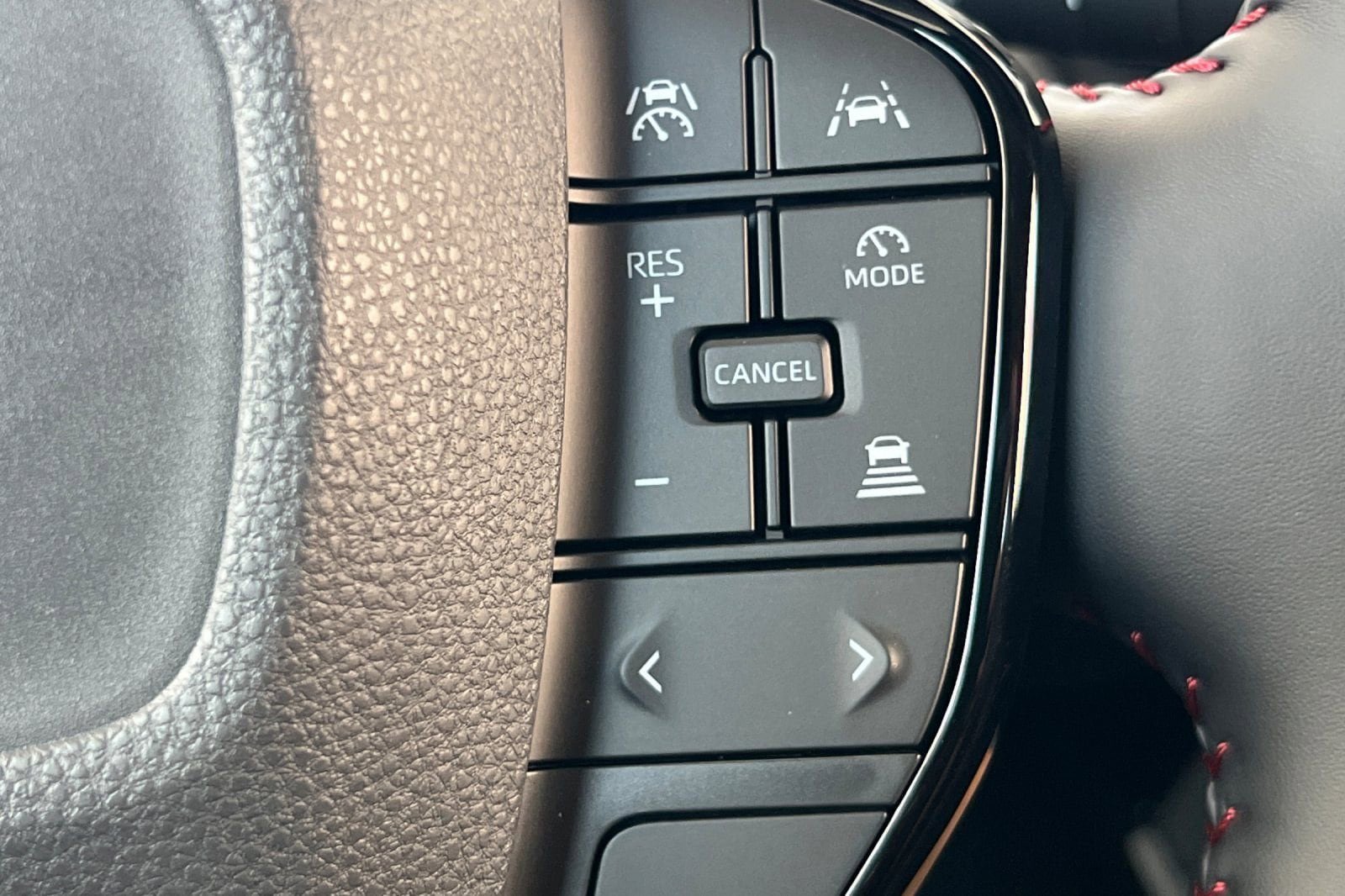 New 2026 Toyota Prius Plug-In Hybrid FWD image 27