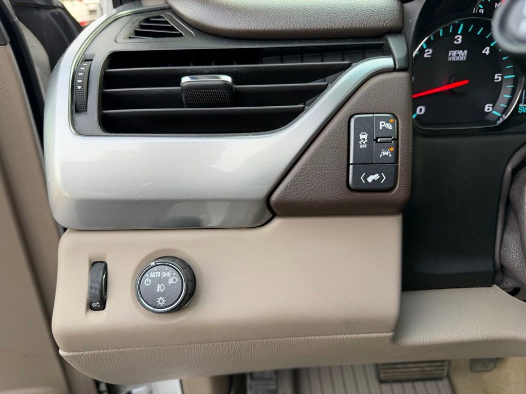 Used 2018 Chevrolet Tahoe Premier RWD image 33