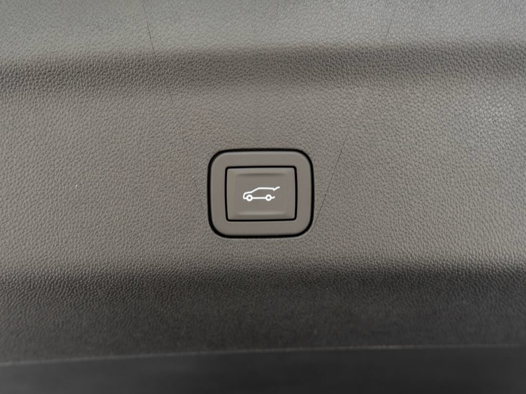 New 2026 GMC Yukon XL Denali Ultimate AWD/4WD image 35