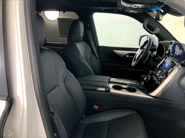 Used 2024 Lexus LX 600 F Sport AWD/4WD image 18