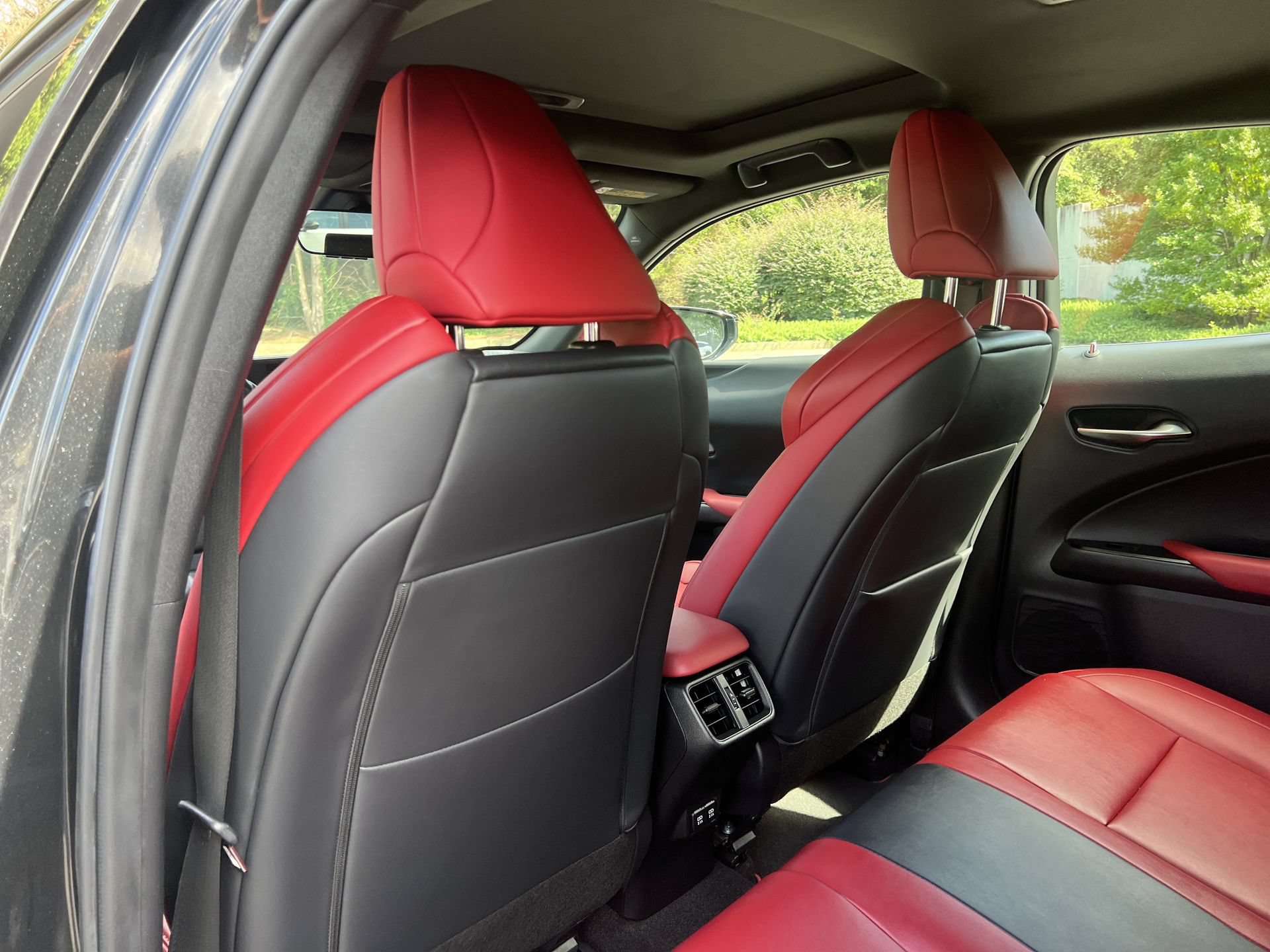 Used 2019 Lexus UX 250h F Sport w/ F Sport Premium Package AWD/4WD image 18