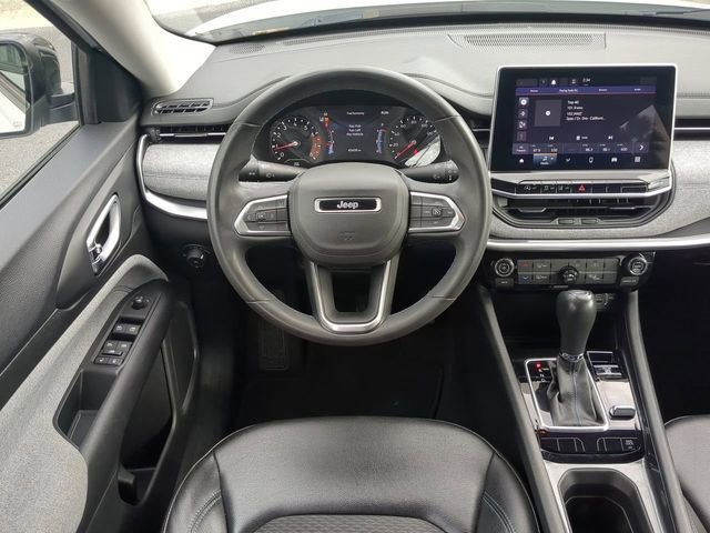 Certified 2022 Jeep Compass Latitude image 18