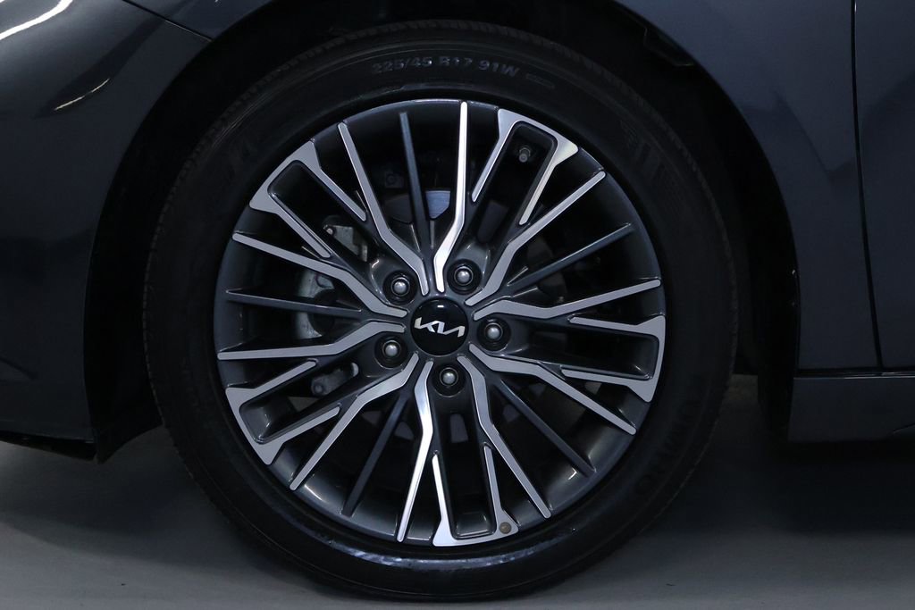 Used 2023 Kia Forte GT-Line image 30