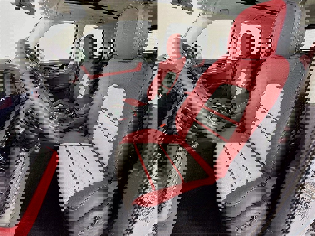 New 2026 Porsche Cayenne Turbo image 5