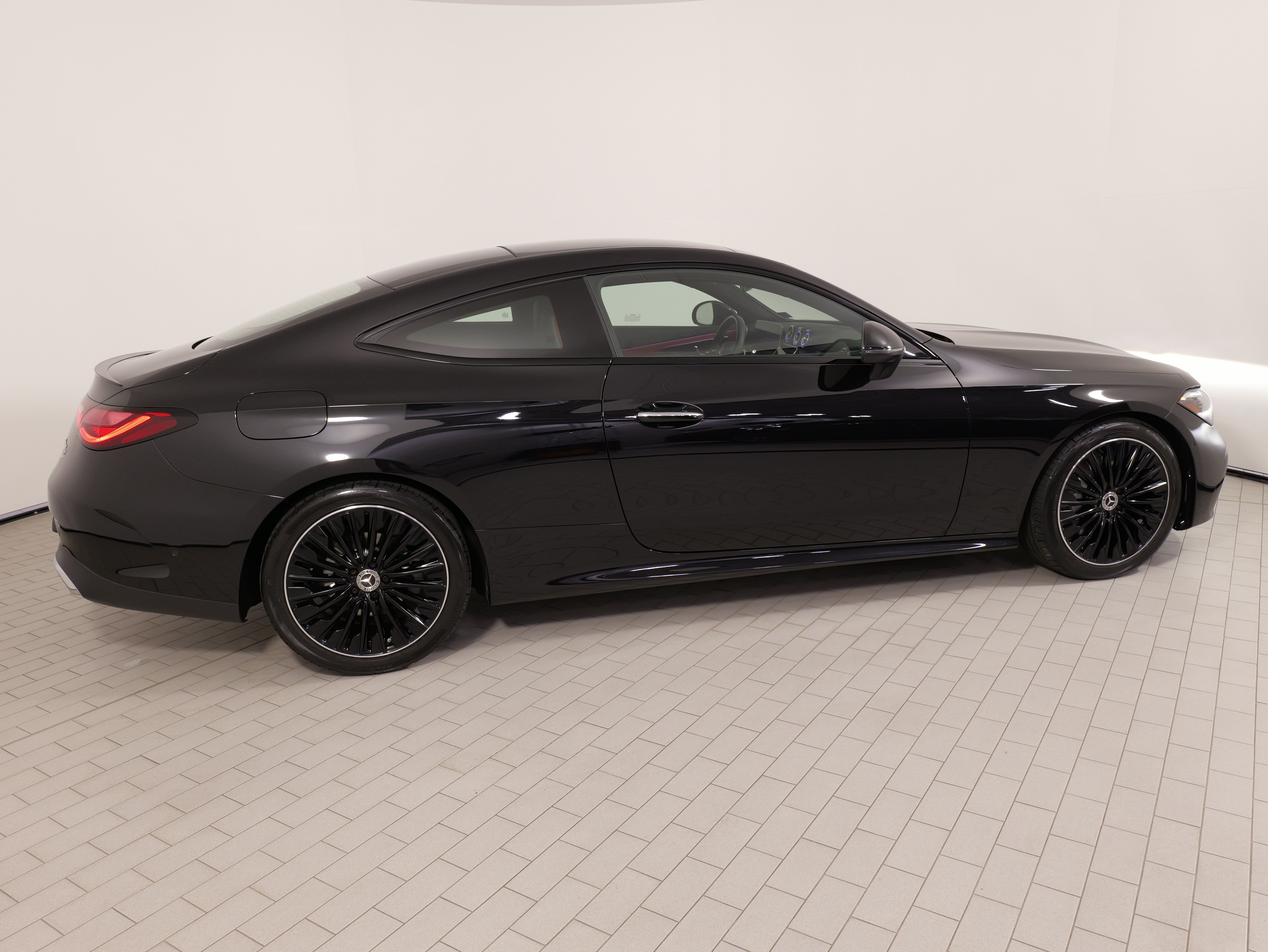 Used 2024 Mercedes-Benz CLE 300 4MATIC Coupe image 9
