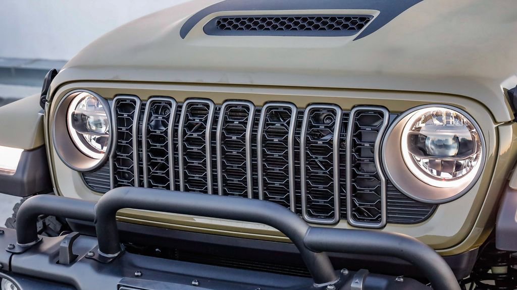 New 2026 Jeep Gladiator Willys AWD/4WD image 6