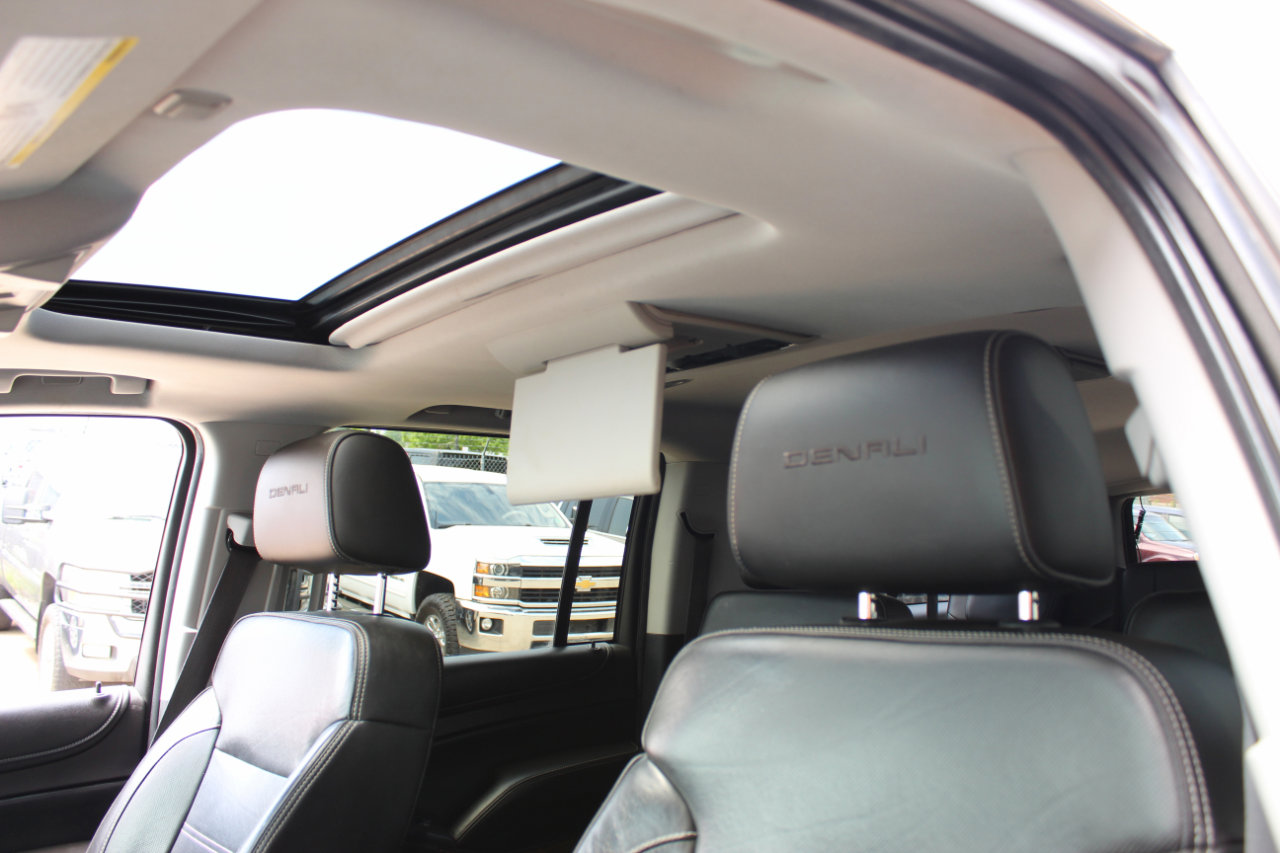 Used 2015 GMC Yukon XL Denali w/ Touring Package image 13