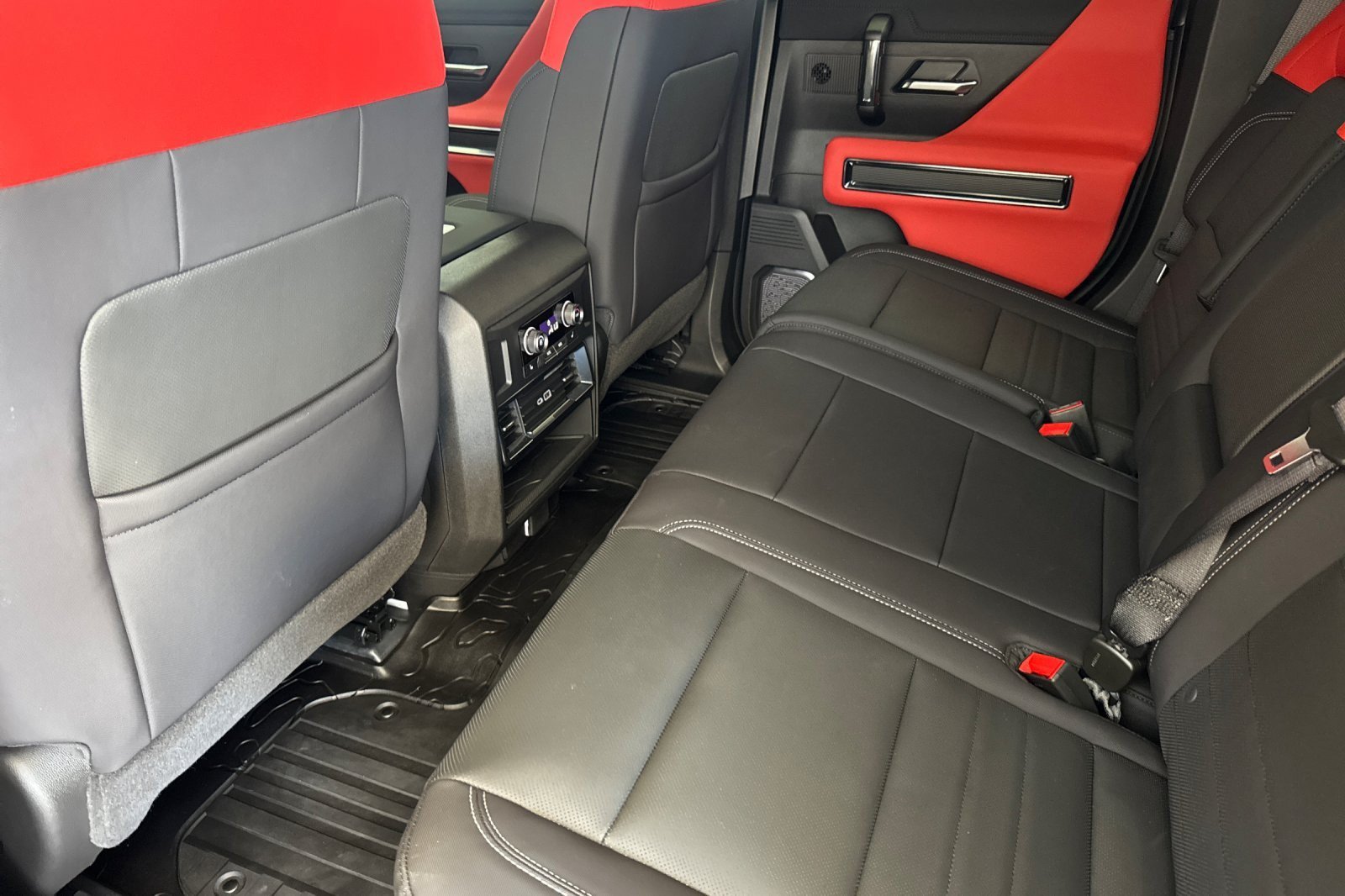 Used 2026 GMC Hummer EV 3X w/ Carbon Fiber Edition Package AWD/4WD image 11