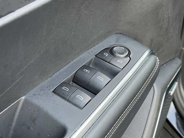 Used 2025 GMC Acadia Elevation image 27