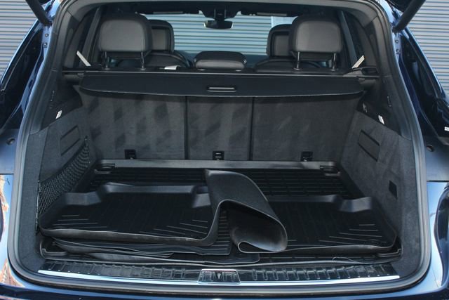 Certified 2023 Porsche Cayenne Platinum Edition w/ Assistance Package image 12