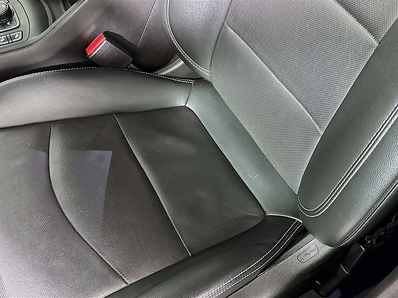 Used 2024 GMC Terrain SLT image 19