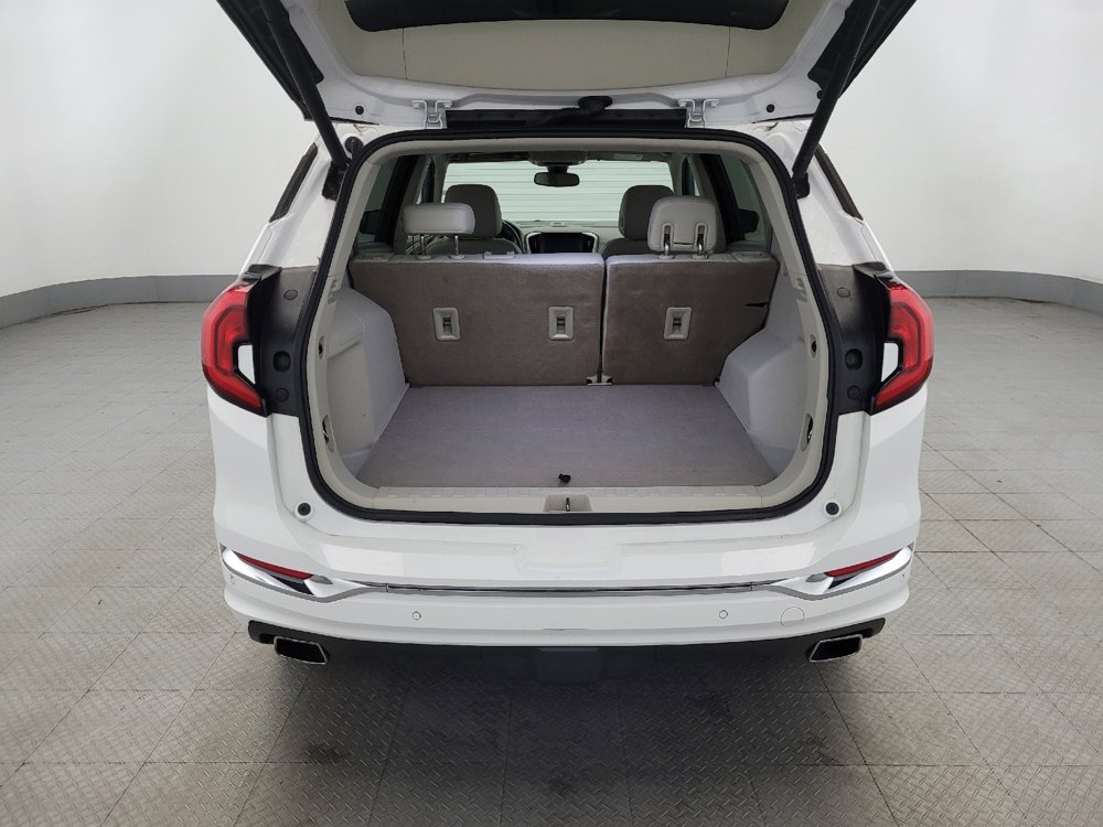 Used 2019 GMC Terrain Denali w/ Advanced Safety Package image 29