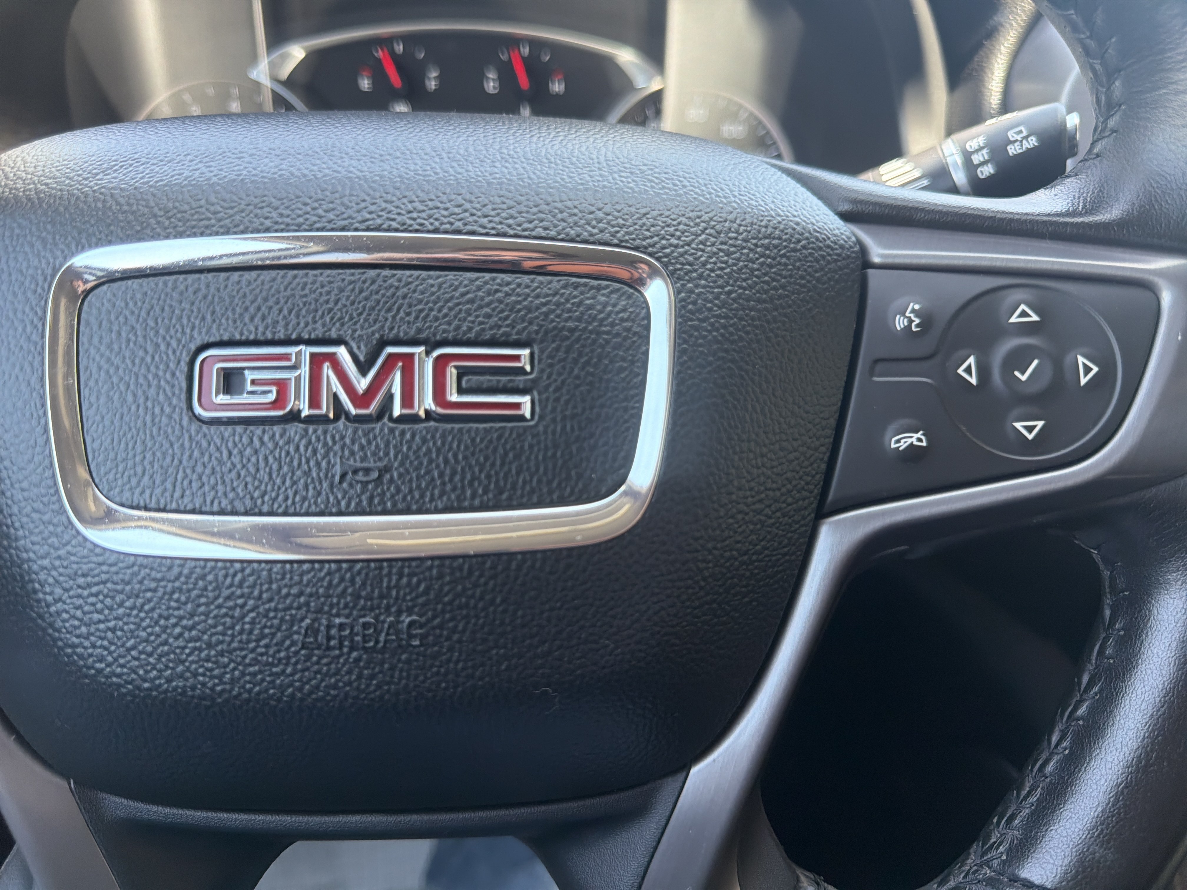 Used 2020 GMC Acadia AT4 w/ Driver Alert Package II AWD/4WD image 15