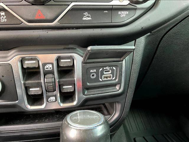 Used 2021 Jeep Gladiator Overland w/ Popular Equipment Package AWD/4WD image 24