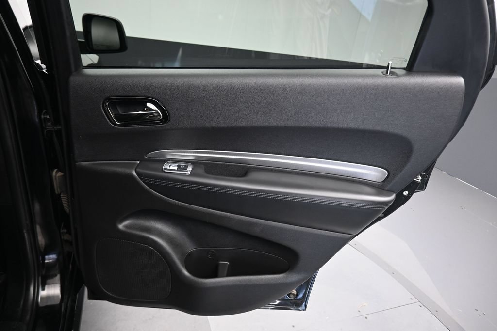 Used 2020 Dodge Durango R/T w/ Blacktop Package AWD/4WD image 38