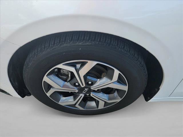 Used 2021 Kia Forte LXS image 9