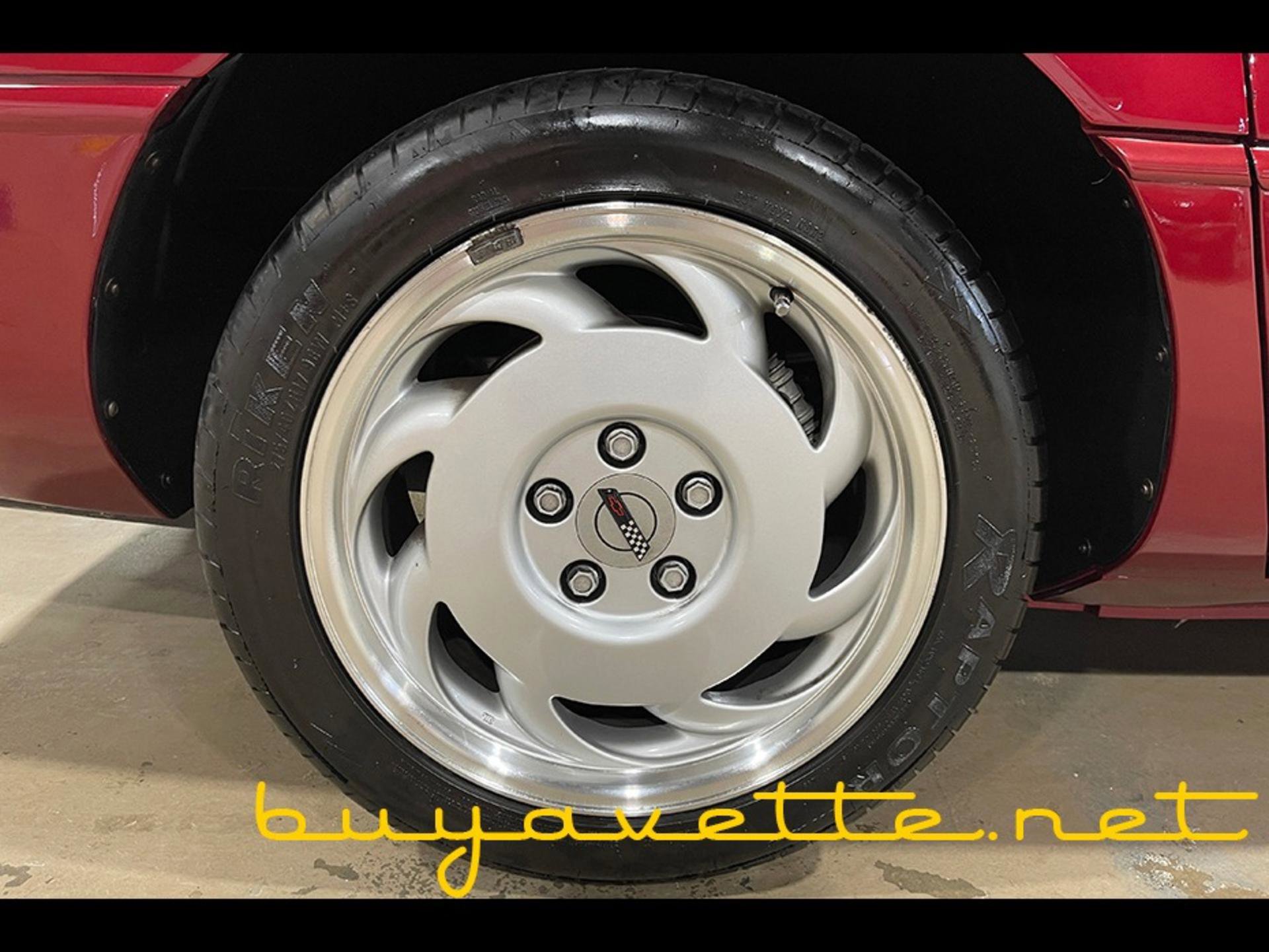 Used 1992 Chevrolet Corvette Convertible image 15