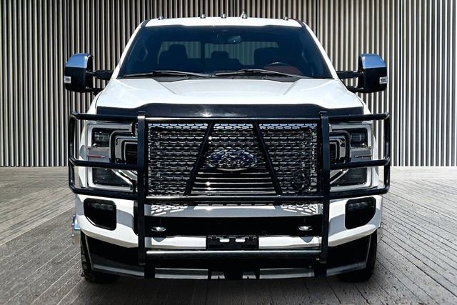 Used 2020 Ford F350 Platinum w/ FX4 Off-Road Package AWD/4WD image 3