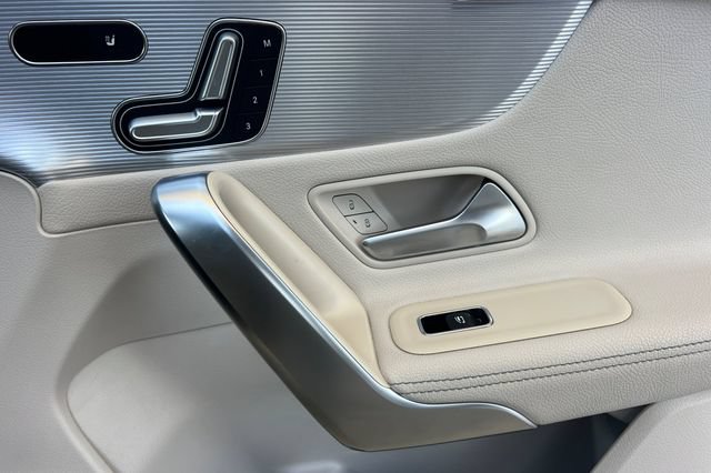 Used 2020 Mercedes-Benz CLA 250 image 20