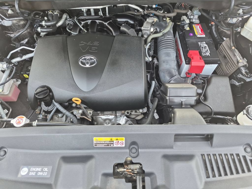 Used 2021 Toyota Highlander Platinum AWD/4WD image 43