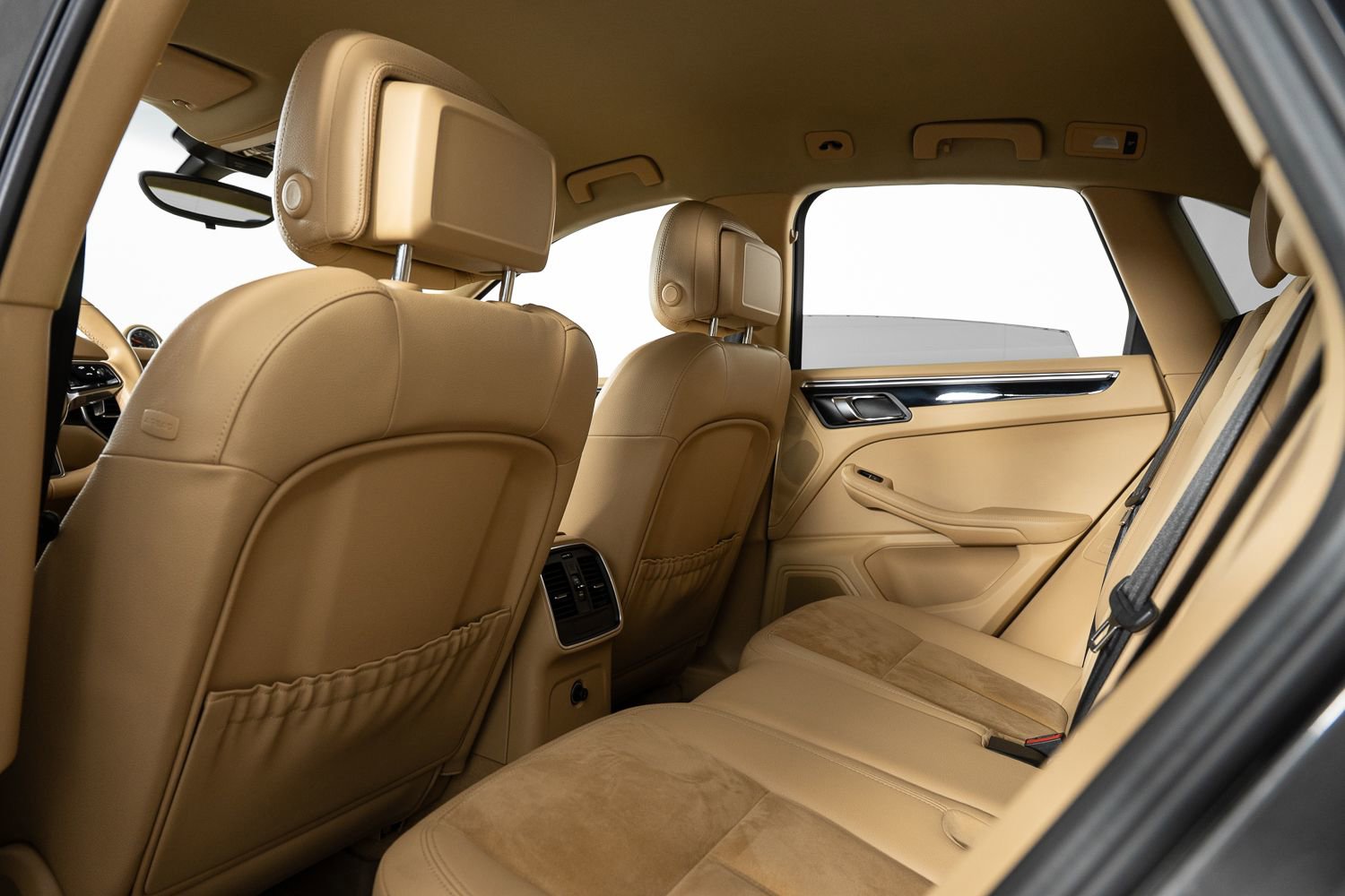 Used 2016 Porsche Macan S image 19