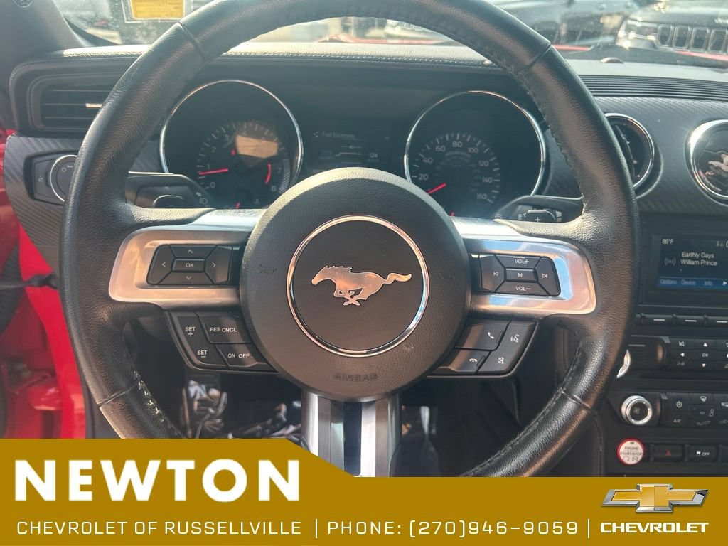 Used 2016 Ford Mustang Coupe RWD image 13