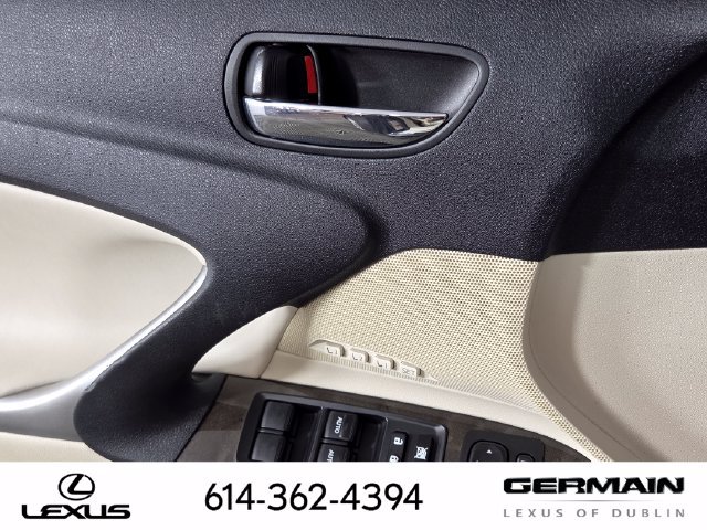 Used 2010 Lexus IS 350C w/ Luxury Pkg RWD image 31