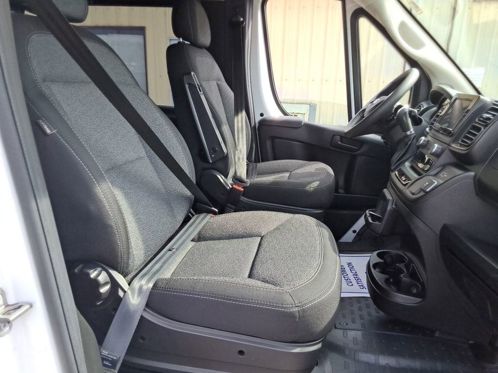 Used 2023 RAM ProMaster 2500 image 16