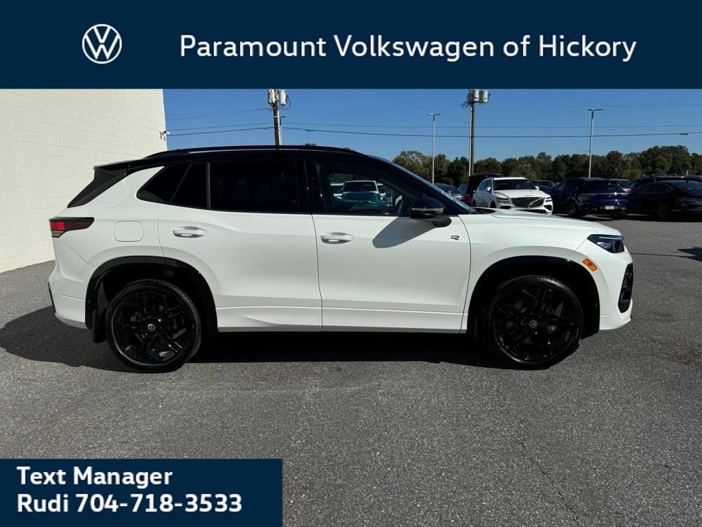 New 2026 Volkswagen Tiguan SE R-Line image 24