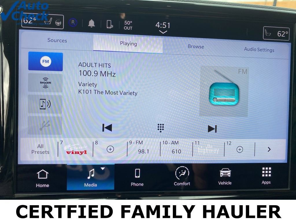 Used 2024 Chrysler Pacifica Touring-L FWD image 39