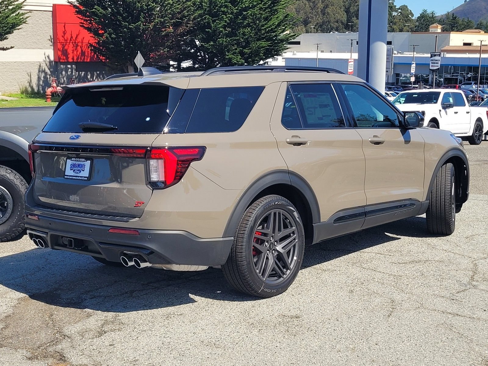 New 2026 Ford Explorer ST w/ Sun And Sound Package AWD/4WD image 4