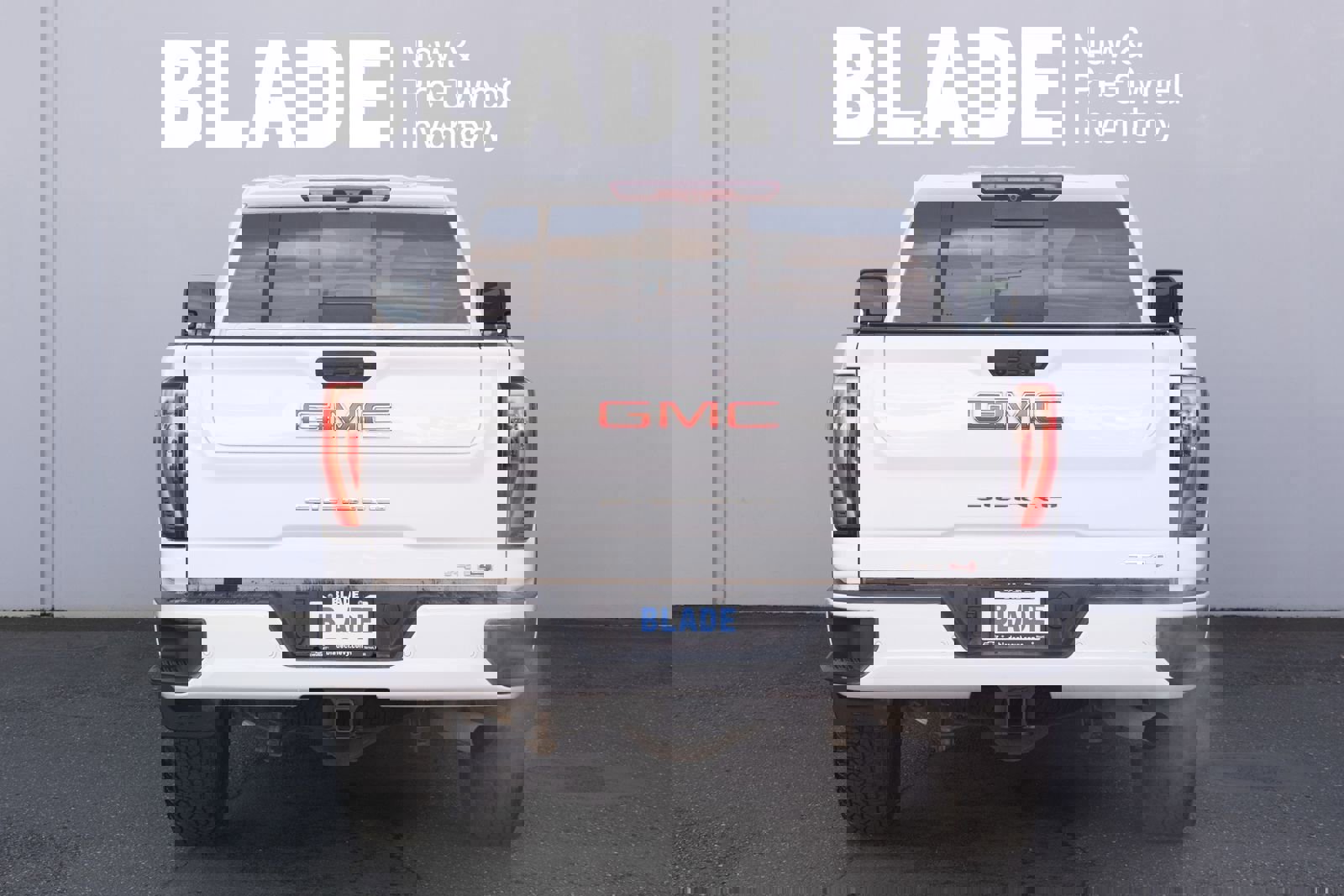 Used 2024 GMC Sierra 2500 AT4 w/ AT4 Premium Plus Package image 27