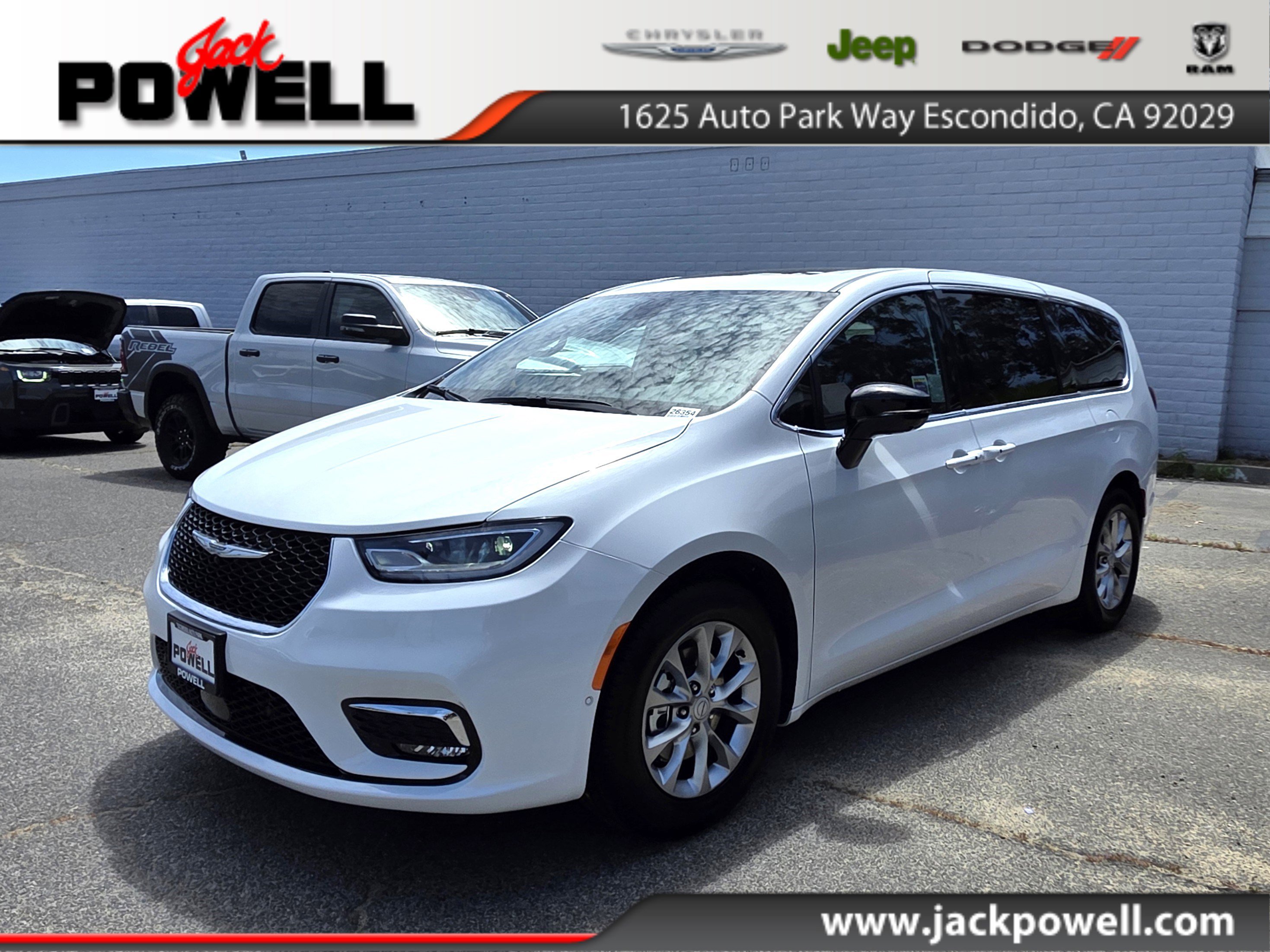 New 2026 Chrysler Pacifica Limited