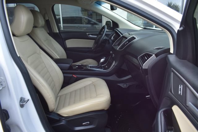 Used 2015 Ford Edge SEL w/ Equipment Group 201A AWD/4WD image 46